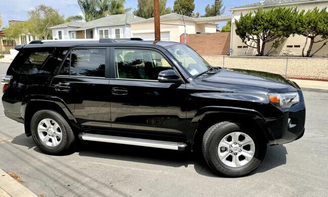 Building Photo - 555 Front St