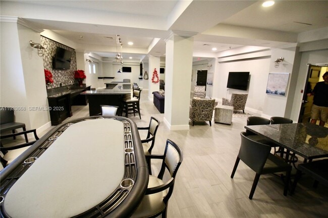 Building Photo - 2501 S Ocean Dr