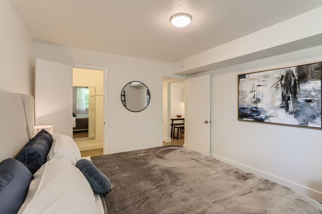 Building Photo - Charming Boulder Condo with Deck, Steps to...