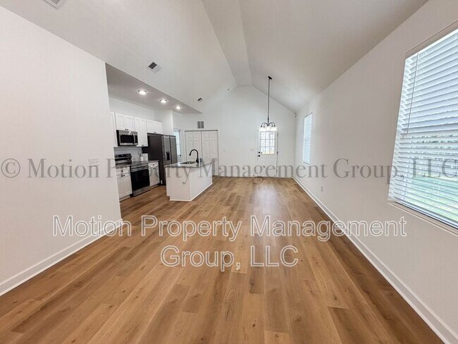 Building Photo - 1121 Wilmington Ave