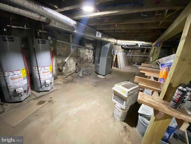 Building Photo - 1426 W Rockland St