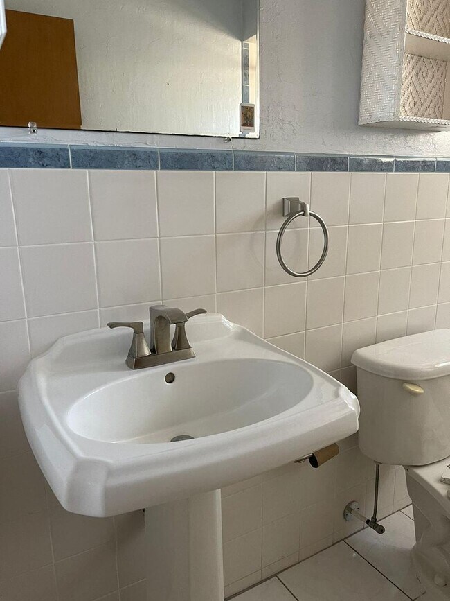 Building Photo - Charming 3 Bed / 2 Bath Home in Winter Spr...