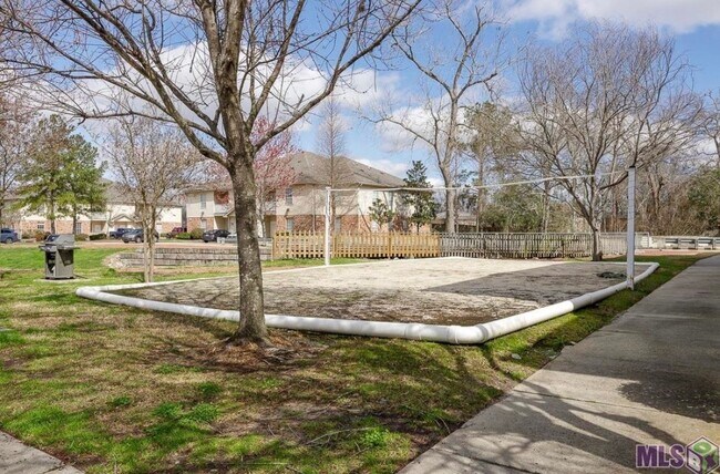 Building Photo - 900 Dean Lee Dr