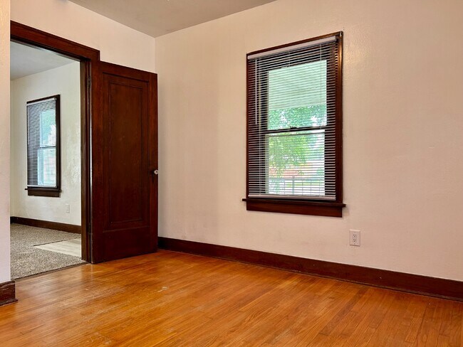 Building Photo - 2360 S 9th St