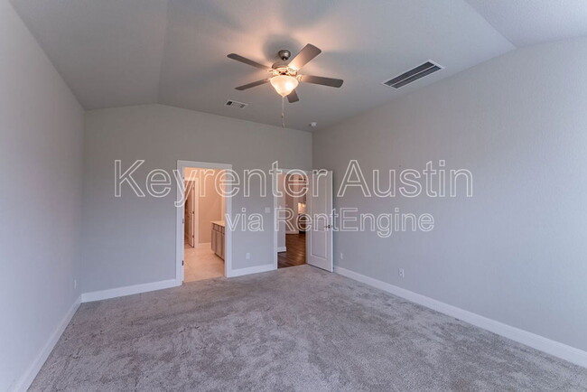Building Photo - 1017 Coulee Dr