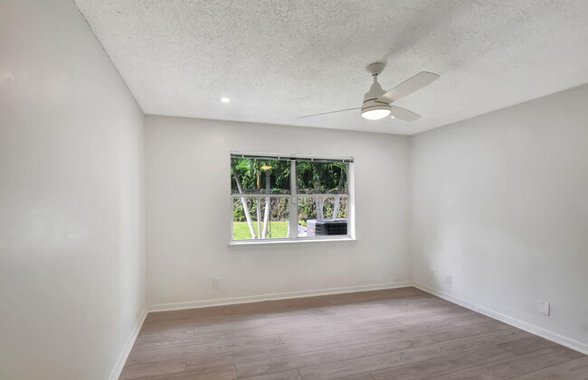 Building Photo - 10390 Boynton Pl Cir