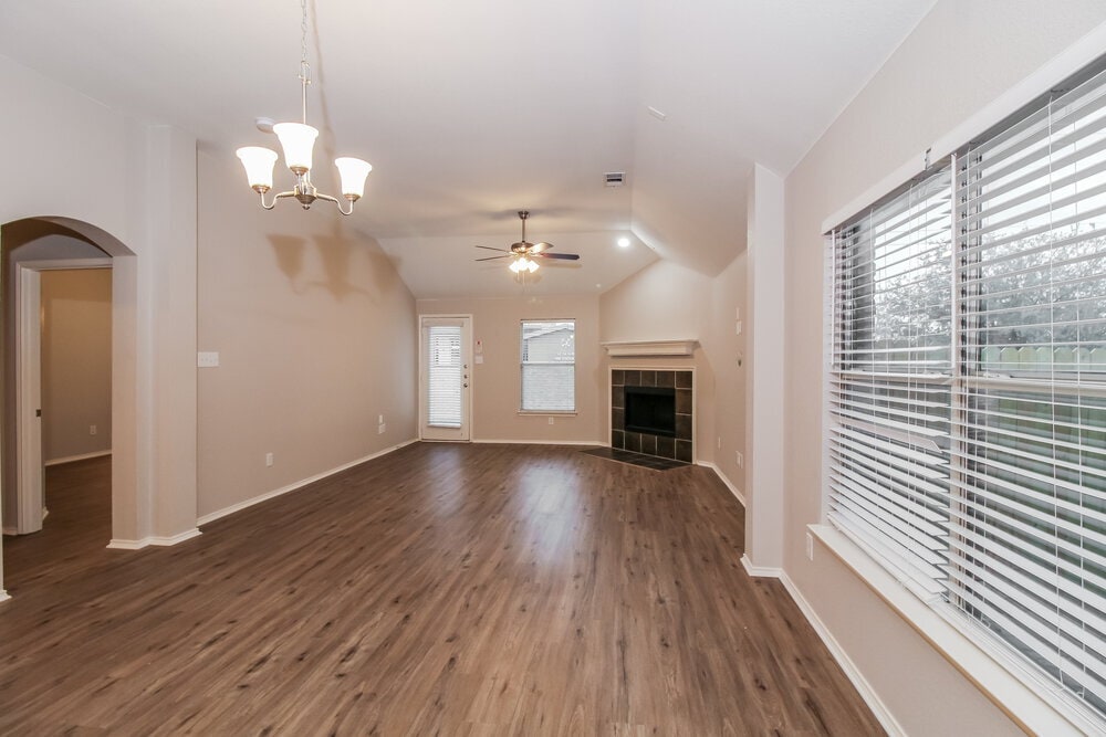 Building Photo - 1820 Marlin Dr