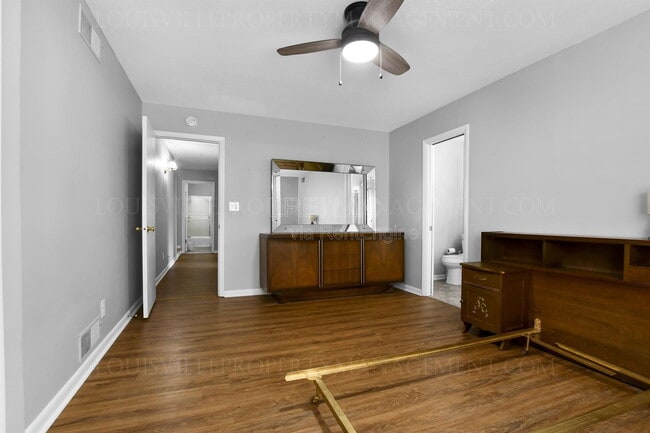 Building Photo - 6220 Applegate Ln