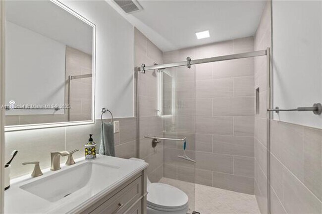 Building Photo - 11102 NW 83rd St