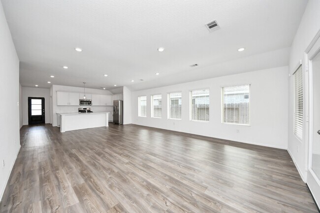 Building Photo - 26631 Castiel Dr