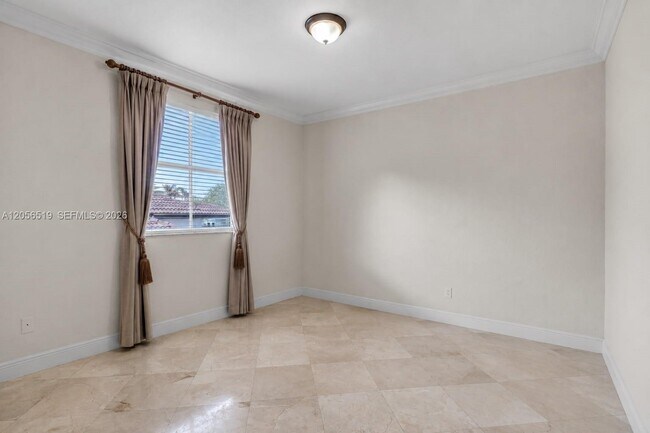 Building Photo - 18031 NW 87th Ct