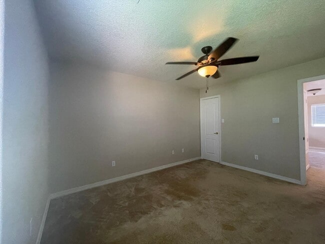 Building Photo - 8931 Ashton Loop NE
