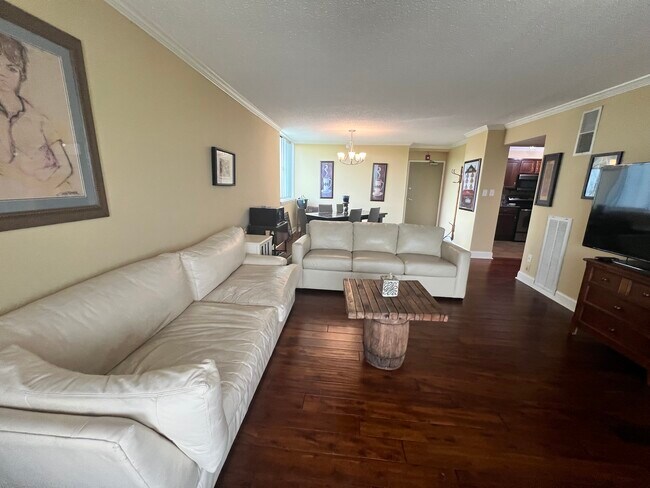 Building Photo - 1131 Stringers Ridge Rd