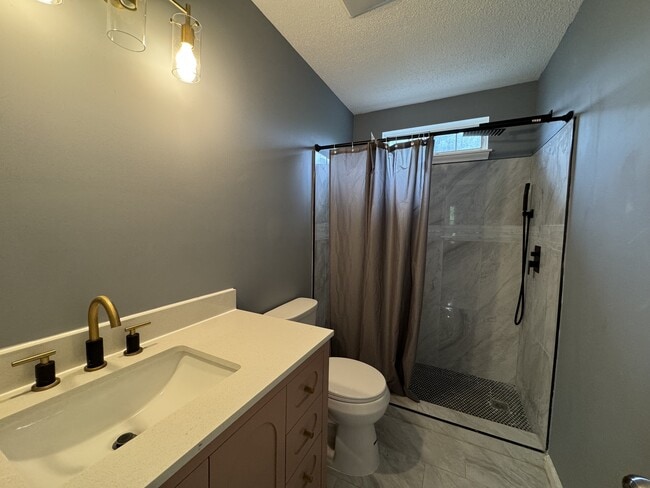 Building Photo - 1634 Pamela Lorraine Dr