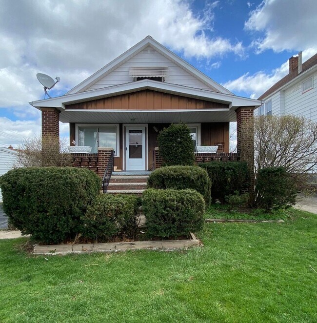 Building Photo - 5103 E 114th St