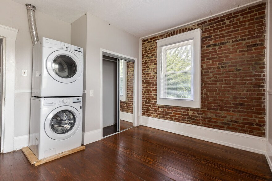 Building Photo - 1889 W 48th St