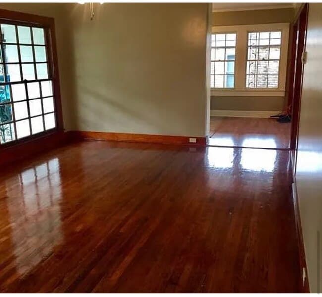 Building Photo - 94 Main St