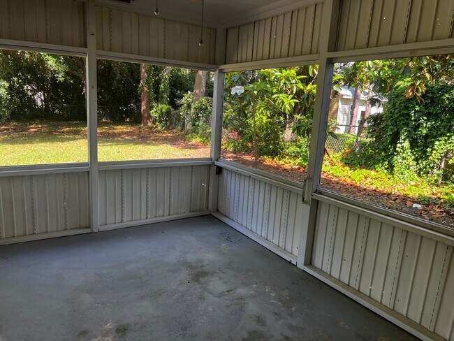 Building Photo - Home for Rent in the Avenues of Myrtle Beach