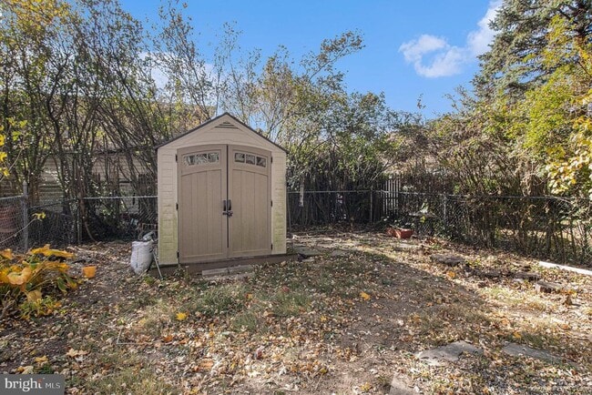 Building Photo - 7710 Queen St