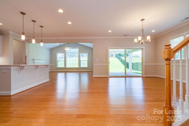 Building Photo - 6607 Wildbrook Dr