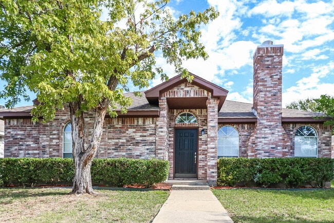 Building Photo - 2824 Bent Brook Dr