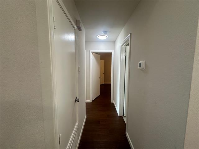 Building Photo - 7814 Bob White Dr