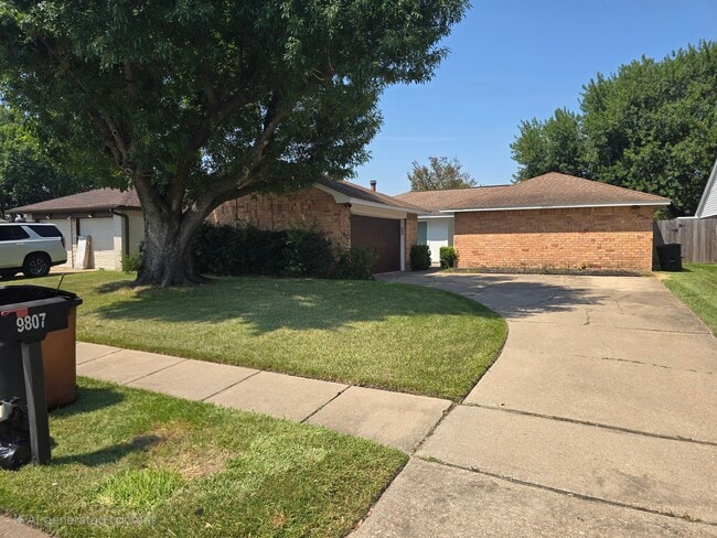 Building Photo - 9807 Rocky Hollow Rd