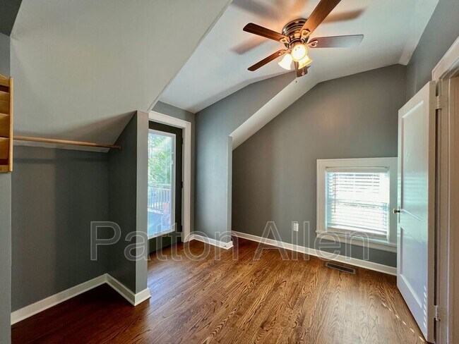 Building Photo - 20 Bell Rd