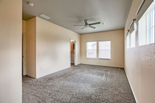 Building Photo - 1695 Grand Ave