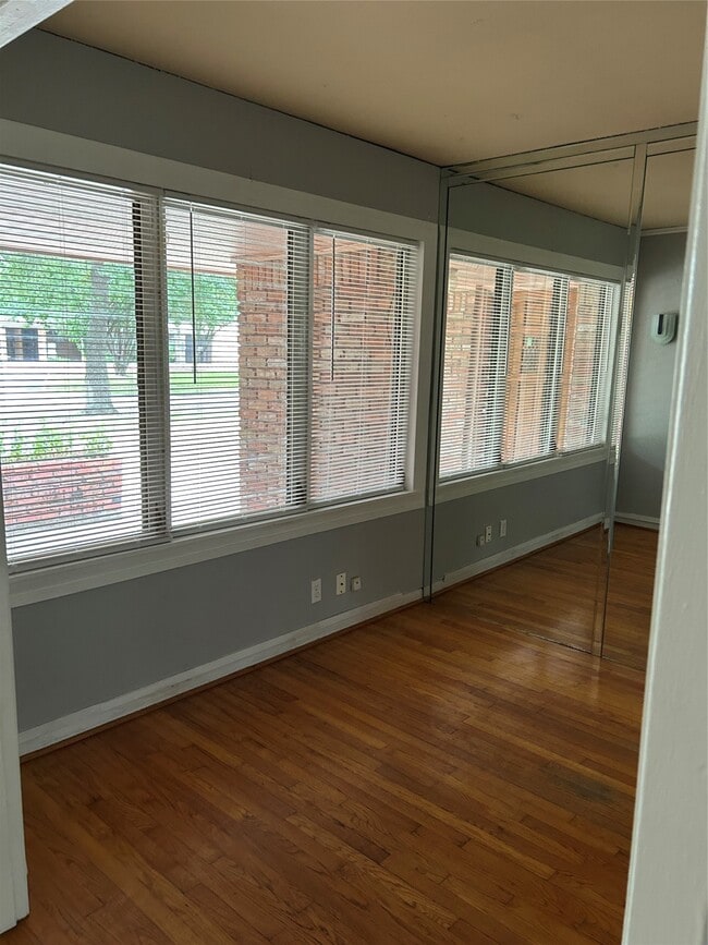 Building Photo - 4022 Cheena Dr