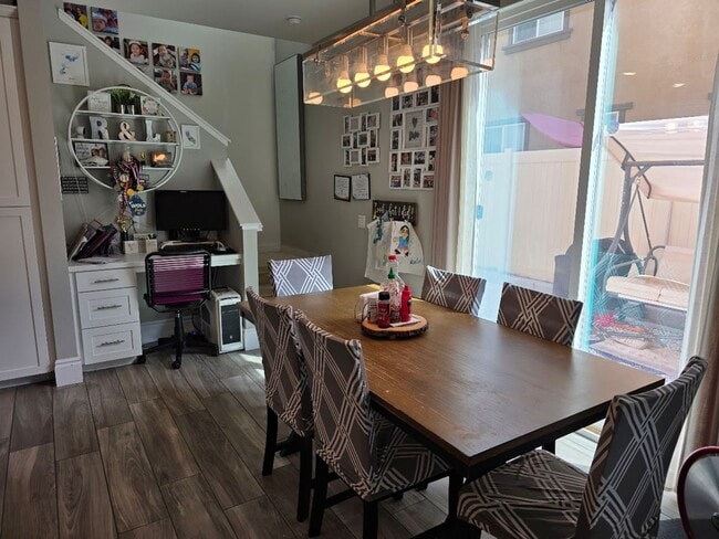 Building Photo - Murrieta 4 Bedroom Townhome with Solar in ...