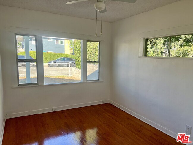 Building Photo - 4316 Perlita Ave
