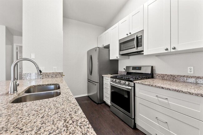 Building Photo - 160 Prairie Springs Loop