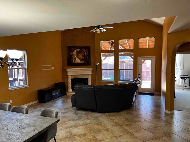 Building Photo - 9424 Wood Duck Dr