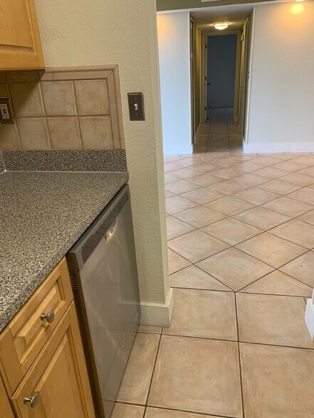 Kitchen - 9310 Fontainebleau Blvd
