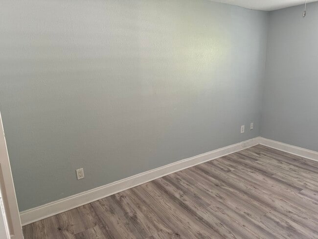 Building Photo - 57547 Gibson St