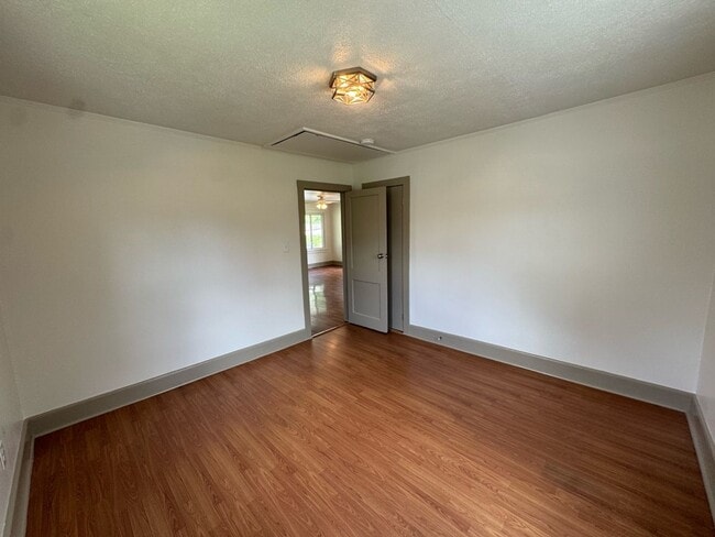 Building Photo - 2BR Home in Kingsport - Basement Storage
