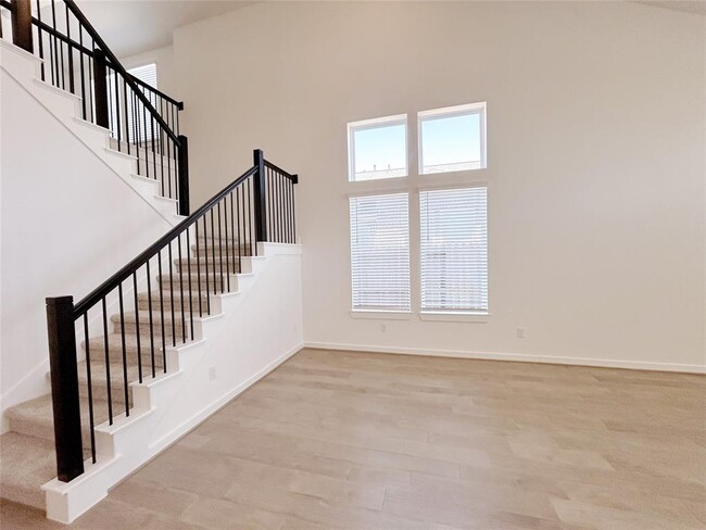 Building Photo - 6031 Churchill Spgs Ln