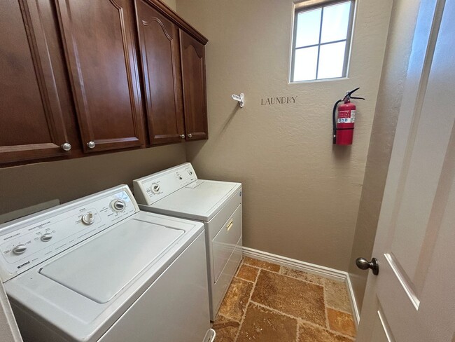 Building Photo - 21149 W Elm Way