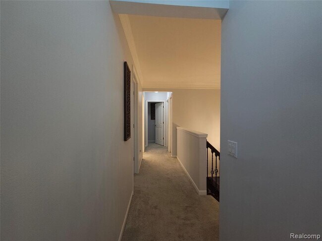 Building Photo - 45520 Morningside Dr
