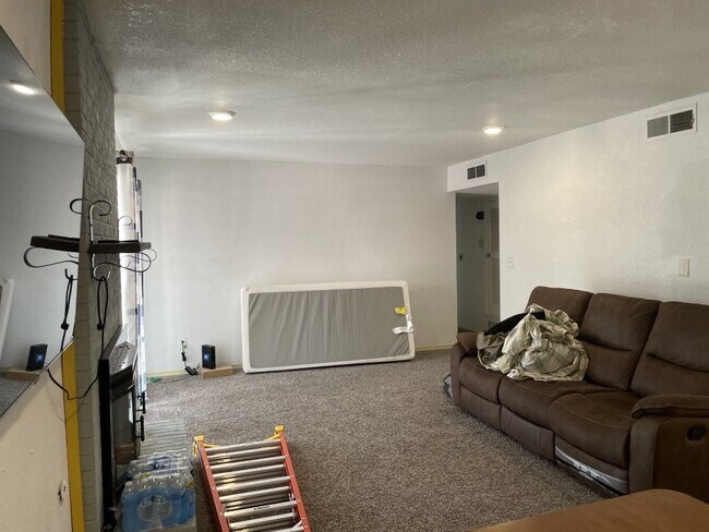 Building Photo - 10604 Fieldrock Ct