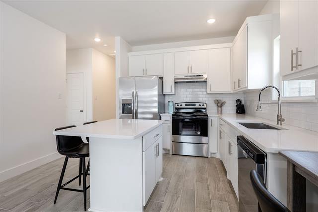 Building Photo - 709 Fuller St