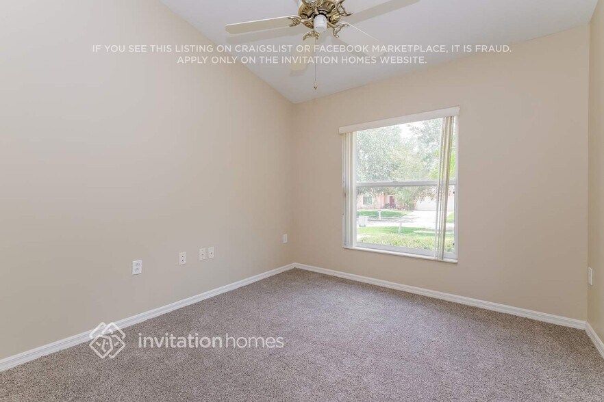 Building Photo - 12853 Raysbrook Dr
