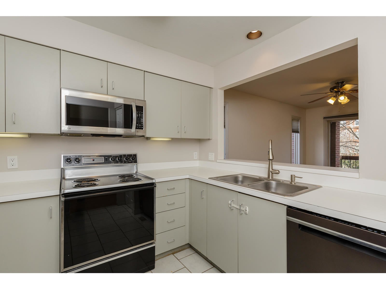 Building Photo - 5600 Waterman Blvd