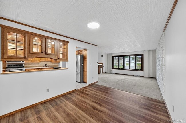 Building Photo - 8 Badami Dr