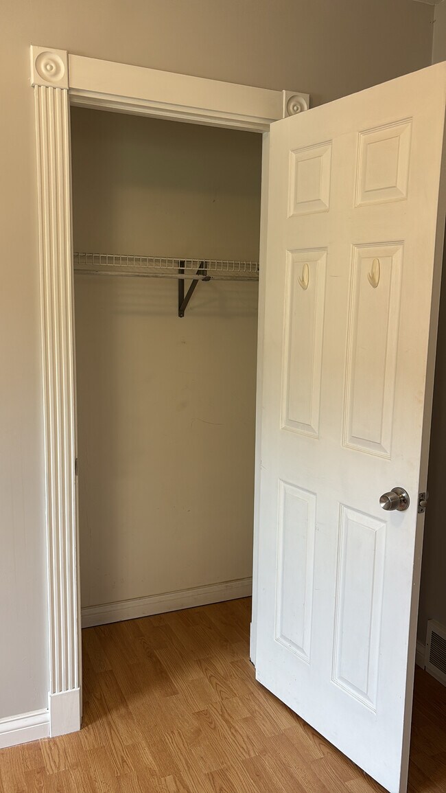 Building Photo - 12010 Paul Ave