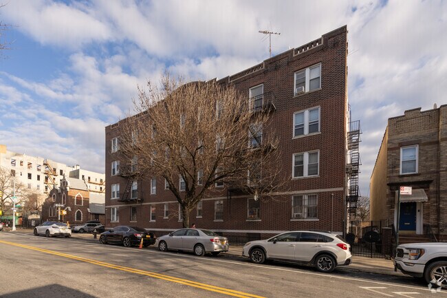 Building Photo - Linden Heights