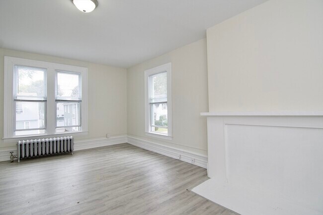 Building Photo - 60 Howes St