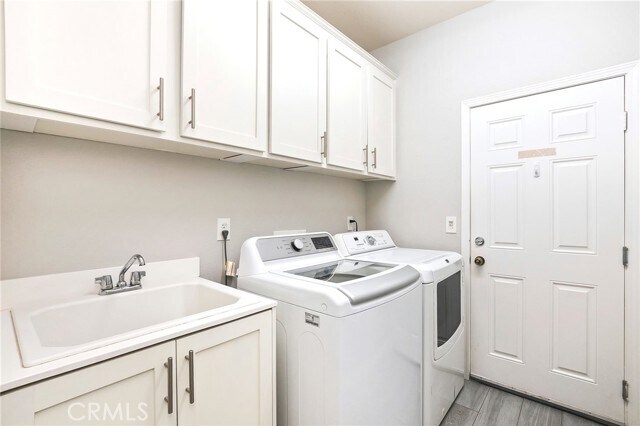 Building Photo - 42911 Del Lago Ct