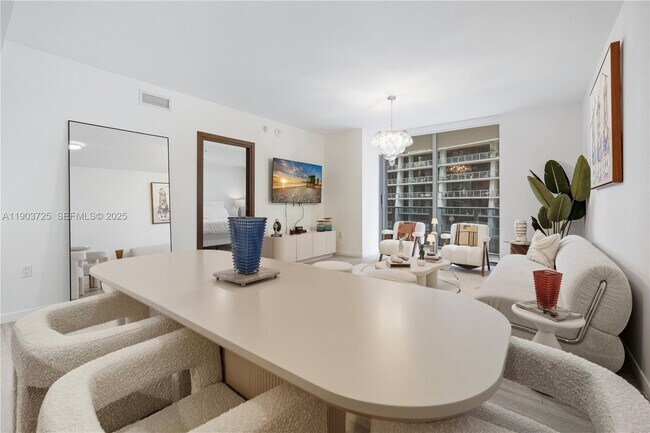 Building Photo - 1000 Brickell Plaza